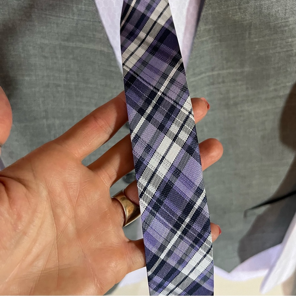 VAN HUESEN BOYS SUIT - Picture 4 of 6